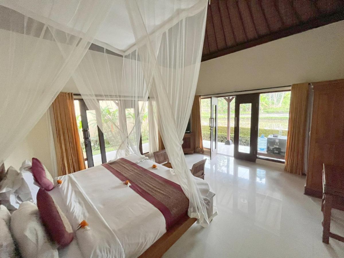 Bed & Breakfast Intan & *